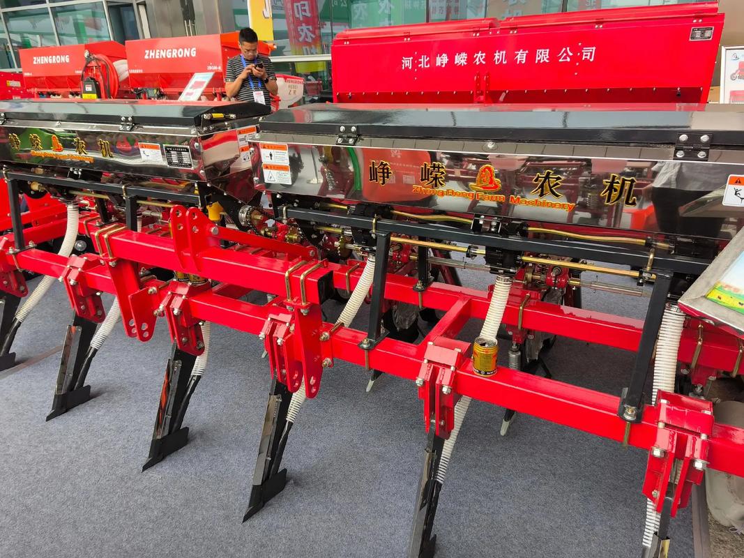 現(xiàn)代農(nóng)業(yè)機械的推廣與發(fā)展——以滑縣潤豐農(nóng)機銷售和武漢國際農(nóng)機博覽會為例